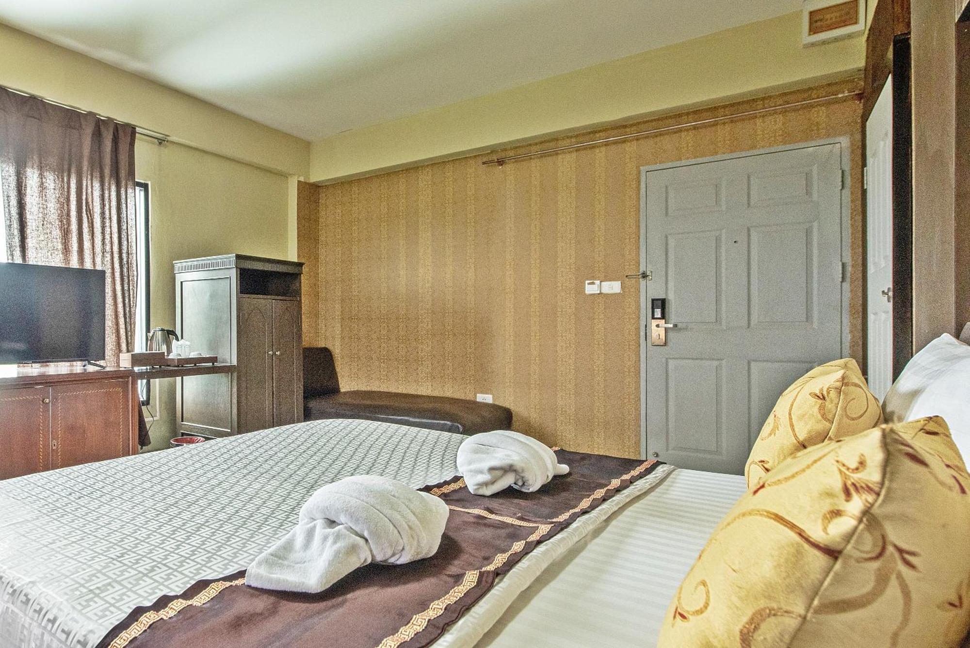 เดอะ วิง ดีไซน์ โฮเทล Hotel กรุงเทพมหานคร ภายนอก รูปภาพ