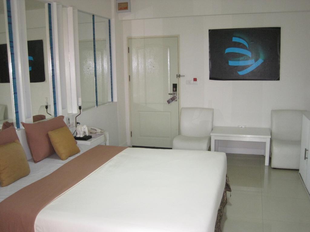 เดอะ วิง ดีไซน์ โฮเทล Hotel กรุงเทพมหานคร ภายนอก รูปภาพ